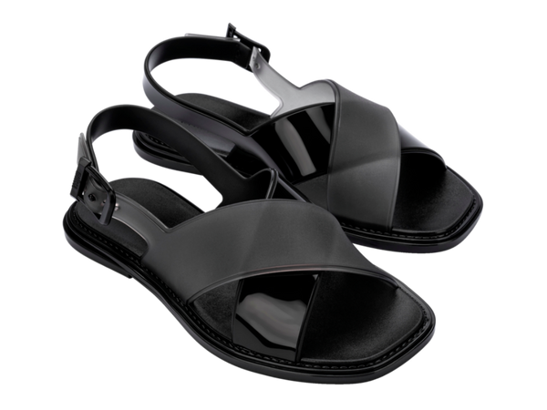 MELISSA CLEO SANDAL AD