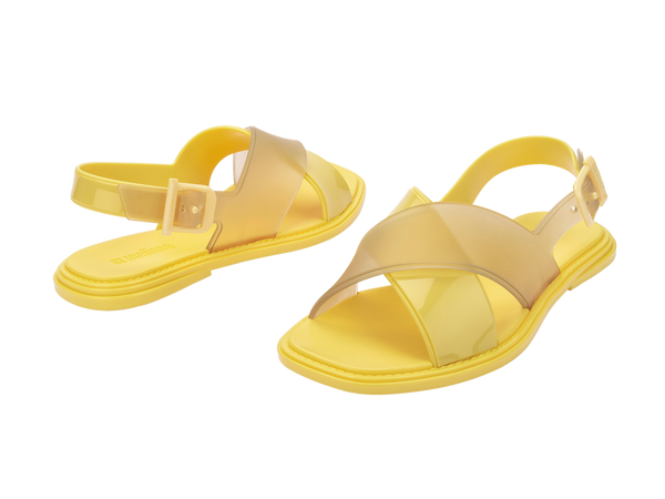 MELISSA CLEO SANDAL AD