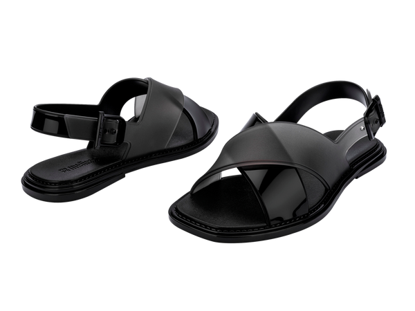 MELISSA CLEO SANDAL AD