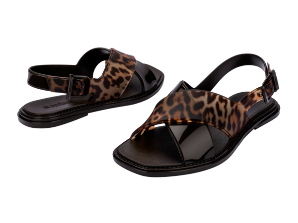 MELISSA CLEO SANDAL AD